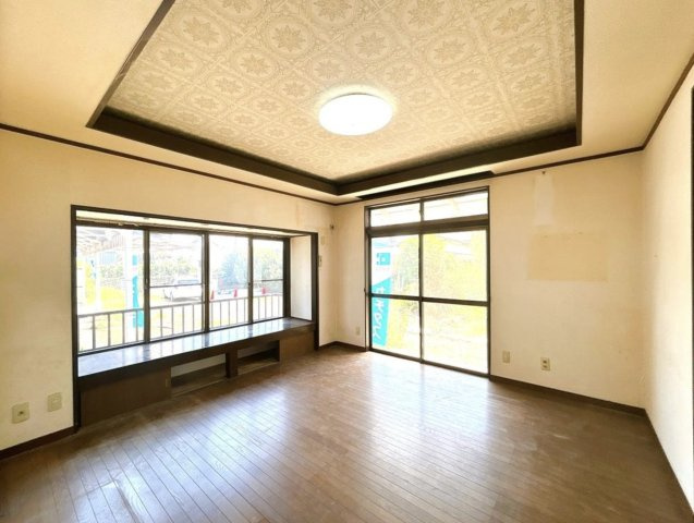 【居間・リビング】 | 熊谷市弁財　中古戸建