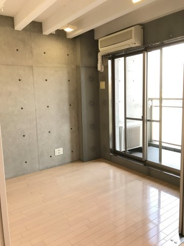 エグゼK&KⅢの洋室|エアコン付き洋室5.4帖