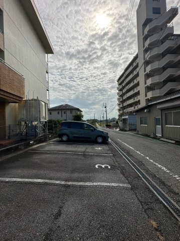 フレンドリーハイツおがわの駐車場