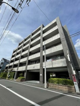 【外観】 | Prescelto壱番館 | 鉄筋コンクリート造のがっちりとした建物。