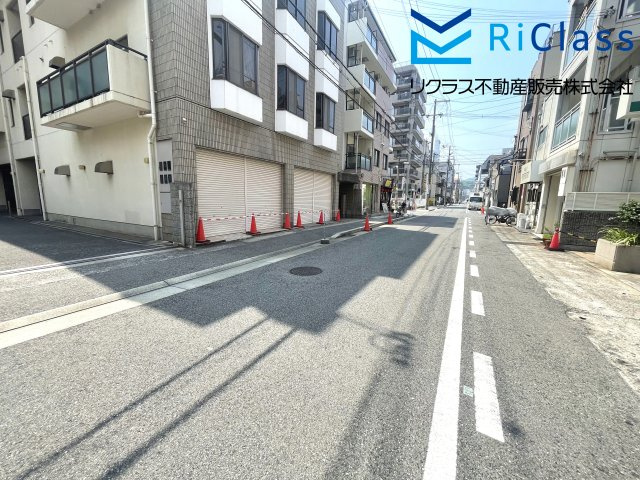 ワコーレグランディール御旅の周辺|マンション前の道路です