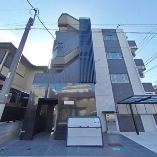 【外観】 | 鉄筋コンクリート造のがっちりとした建物。
