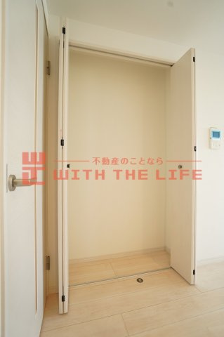 ロジュマン エスト【キャッシュバック対象物件】の収納|ちょっとした収納スペースも充実しています