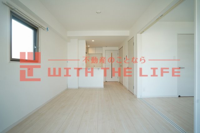 ロジュマン エスト【キャッシュバック対象物件】の内装|明るい色調の室内です