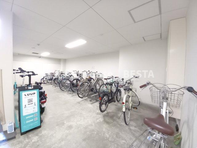 プレサンス三宮フラワーロードの駐車場