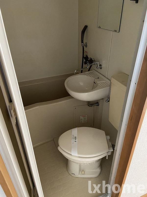 ネオコーポ都 東棟のトイレ|落ち着いた色調のトイレです