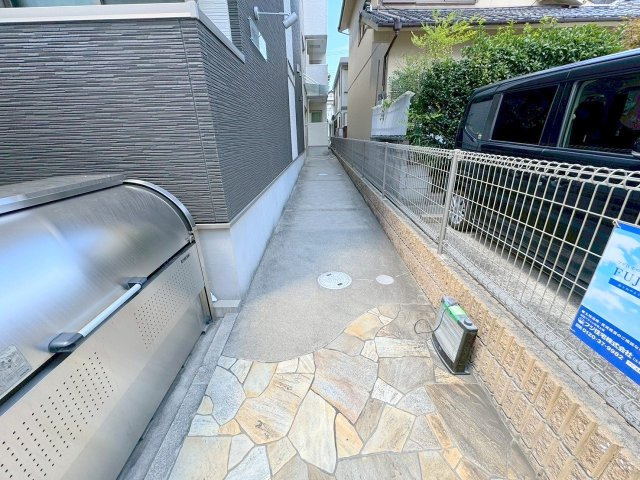 フジパレス淡路Ⅱ番館のエントランス