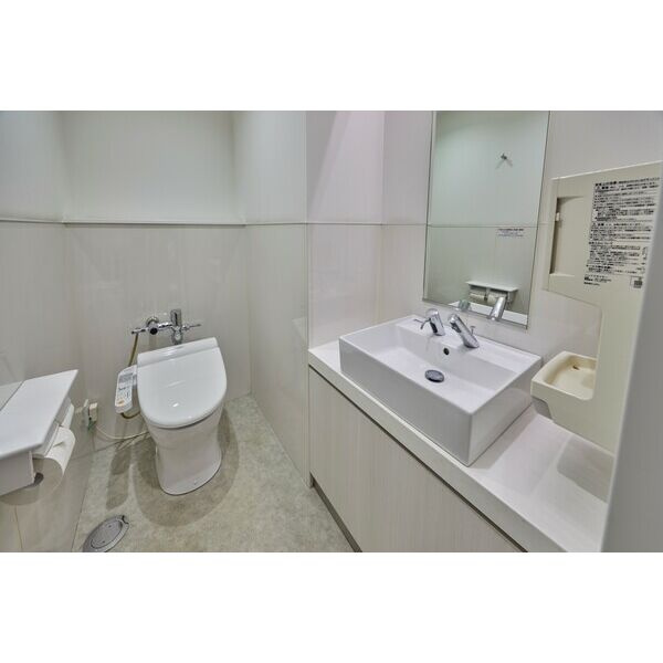 大阪市北区東天満２丁目の事務所のトイレ
