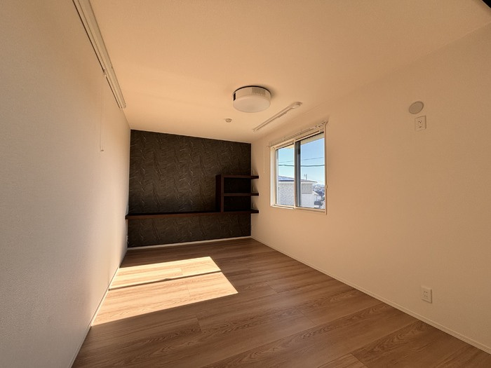 ロイヤルグレースの寝室|風通しも良い寝室です☆