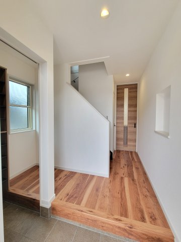 備前・新築戸建の玄関