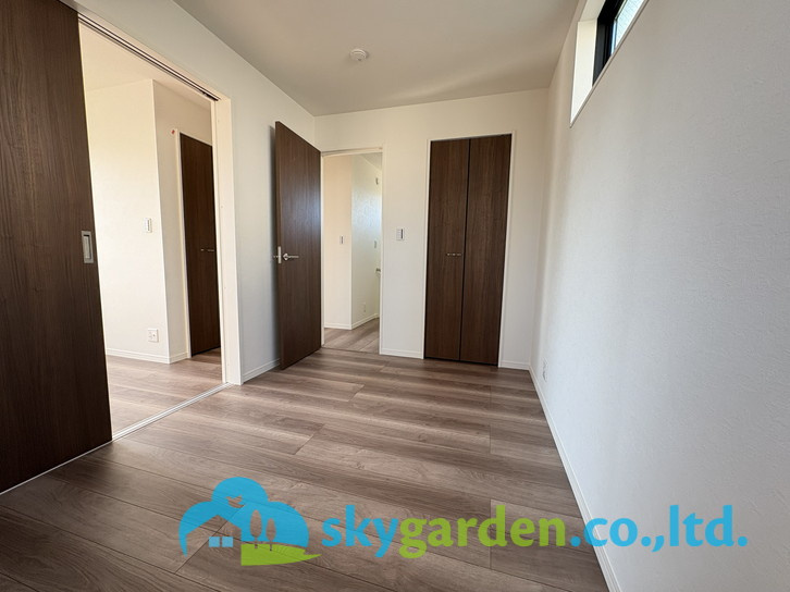 藤沢市湘南台4丁目4期　新築戸建　全2棟1号棟の洋室|洋室です