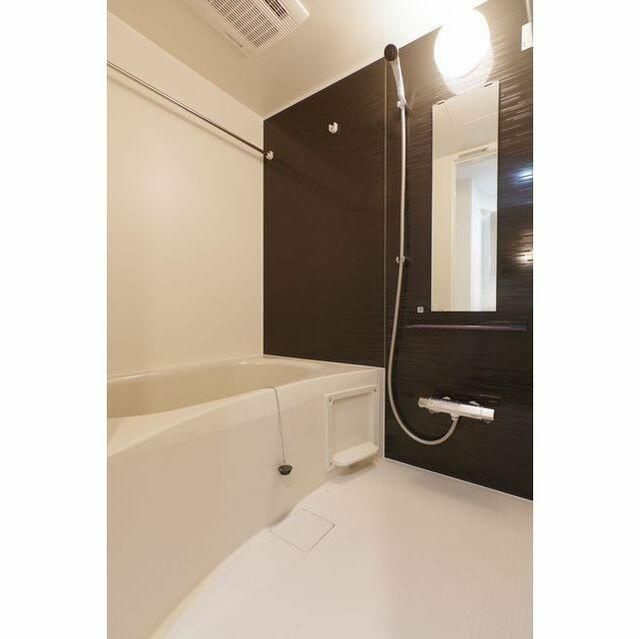 ＯＰＥＮ　ＢＬＯＯＭ　ＳＵＭＩＤＡ　ＹＡＨＩＲＯの浴室