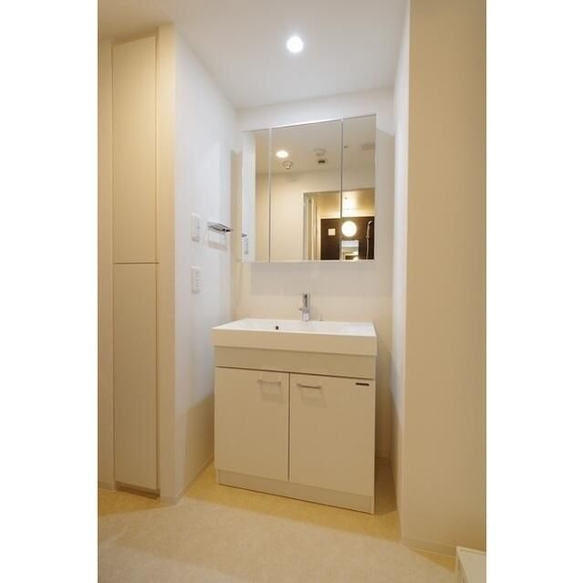 ＯＰＥＮ　ＢＬＯＯＭ　ＳＵＭＩＤＡ　ＹＡＨＩＲＯの洗面所