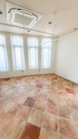 ラ・ソーティム・ドゥ・プリムベルの内装