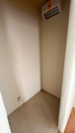 ラ・ソーティム・ドゥ・プリムベルの内装