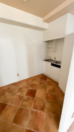 ラ・ソーティム・ドゥ・プリムベルの内装