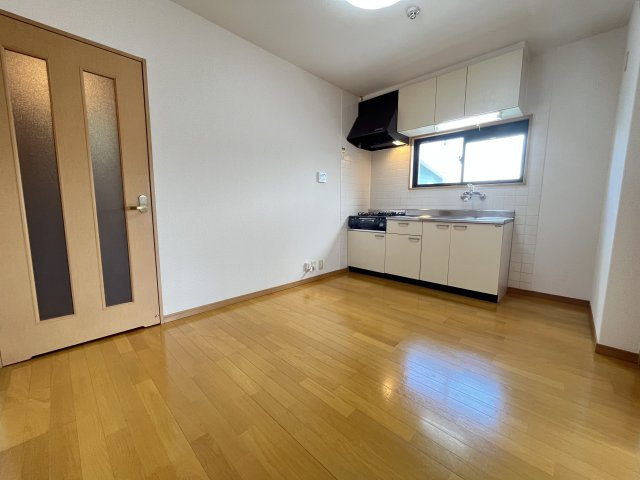 ヴィラコスモⅡの居間・リビング