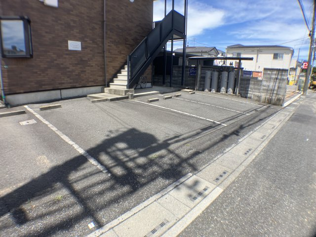 コモンズの駐車場