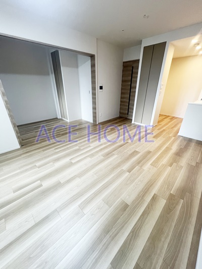 【居間・リビング】 | ローレルタワー堺筋本町