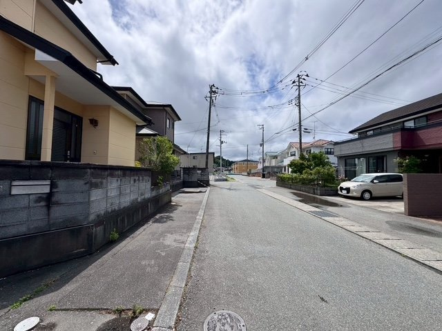【中古物件】【申込みあり】いわき市小名浜住吉の前面道路含む現地写真|前面道路含む現地写真です。ご参照ください