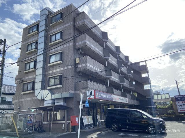 ロイヤルプレステージの外観
