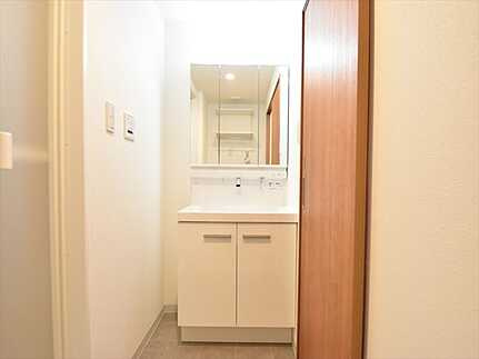 グランドメゾン五日市美の里弐番館の独立洗面台