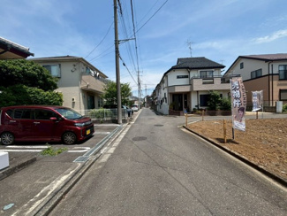 【前面道路含む現地写真】