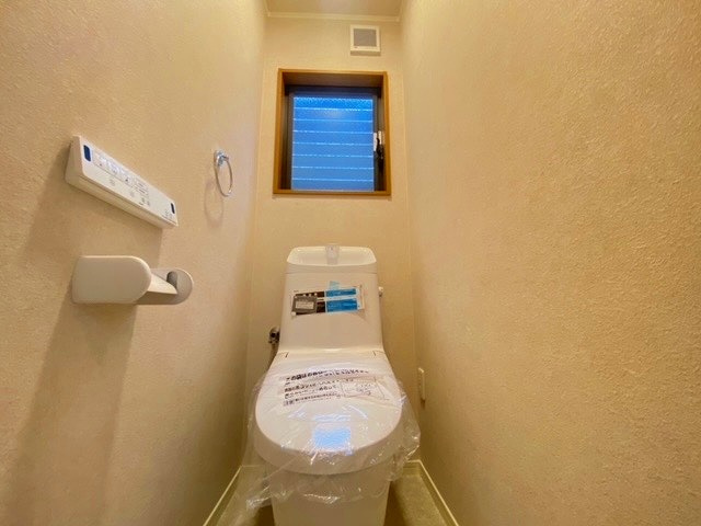 【価格改定】長岡京市東神足1丁目のトイレ|温水洗浄便座付きトイレ