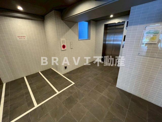 C.COLOR南新町（シーカラーミナミシンマチ）　BRAVI不動産のロビー|【C.COLOR南新町】建物の内部です