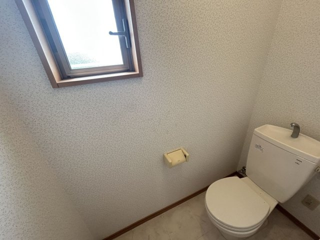 【トイレ】 | アトラエントⅢ | トイレには窓があるので気になるニオイもこもりにくいのですね！