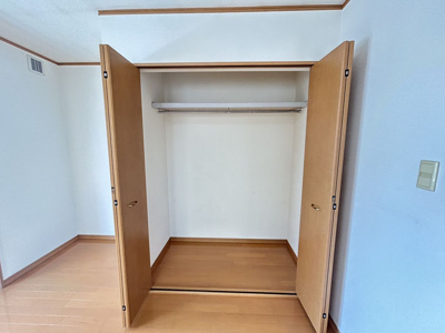 【収納】 | アトラエントⅢ | 洋服や日用品などを収納できますね！