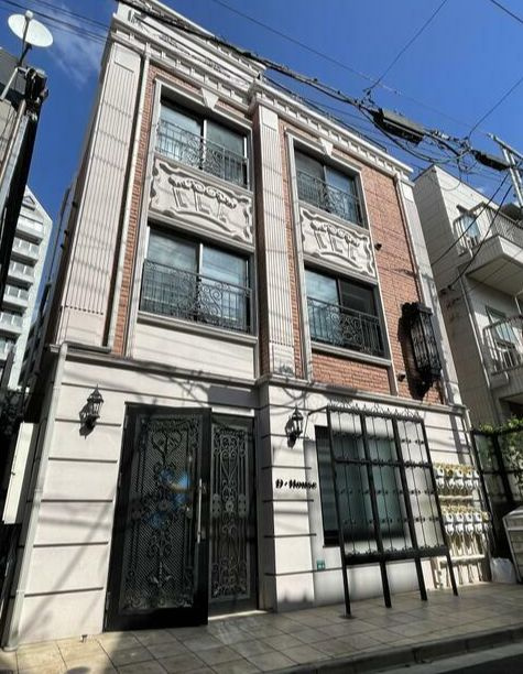 リヨンドール東池袋の外観