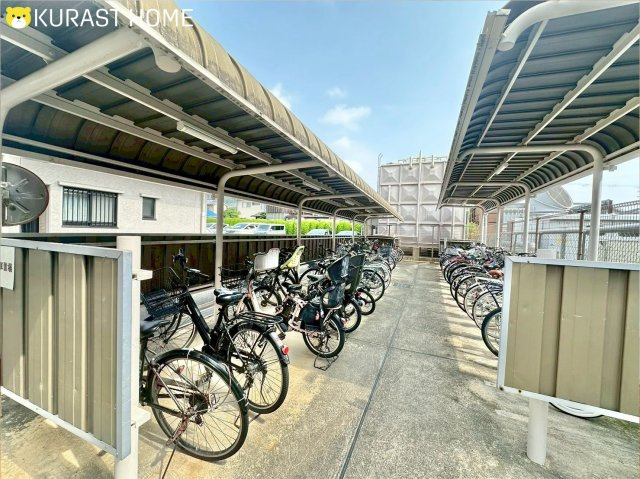 ライオンズマンション上桂　1階の駐輪場