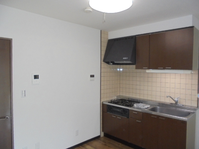 ナイス・アローメイクのキッチン|コンパクトなキッチンで掃除もラクラク