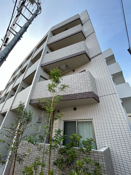 ＧＥＮＯＶＩＡ西川口の外観|おしゃれな外観です