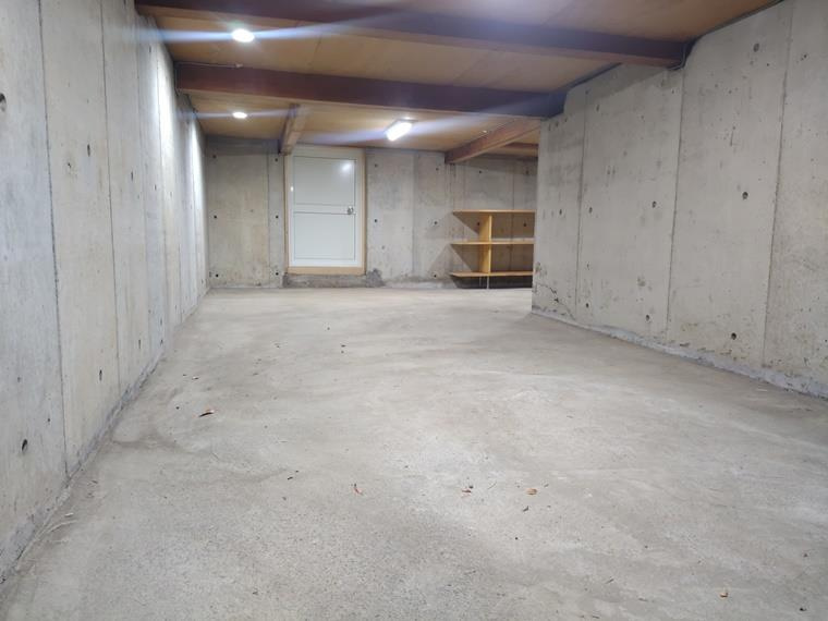 大牧戸建の駐車場|車をお持ちの方に嬉しい駐車場付きの物件です