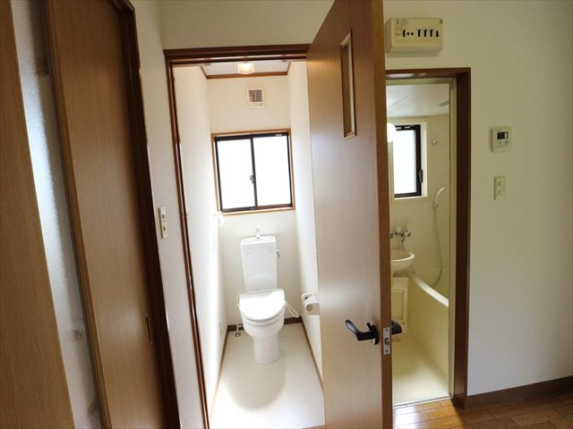 コーポサクラの玄関