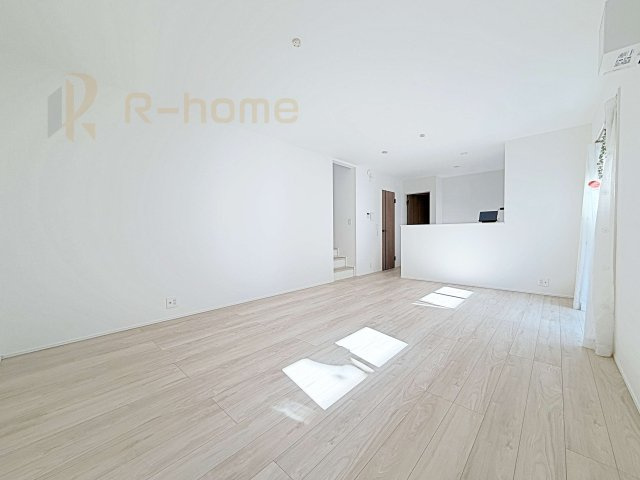 牛久市南7丁目第1期　新築戸建て　1号棟の外観|ご予約を頂ければ、『平日』はもちろん『早朝』や『夜間』もご見学可能です♪お気軽にお申し付けください♪