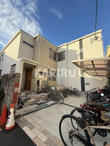 クリエオーレ中茶屋の駐車場