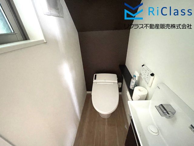 中古戸建　神戸市兵庫区荒田町4丁目1のトイレ|御手洗付きです