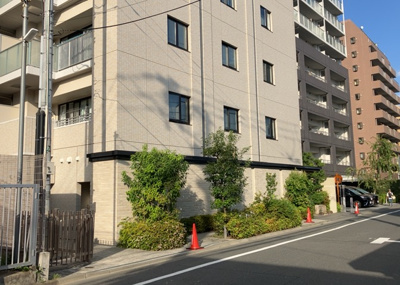 【構造・工法・仕様】 | ルネ八王子トレーシア | ＲＣ造、Reinforced Concreteは直訳すると補強されたコンクリートです。主に柱や梁・床・壁が鉄筋とコンクリートで構成おり、鉄筋を組んだ型枠にコンクリートを流し込んで固めたものを指します。