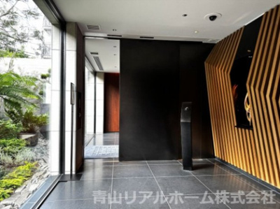 【エントランス】 | パークコート北青山