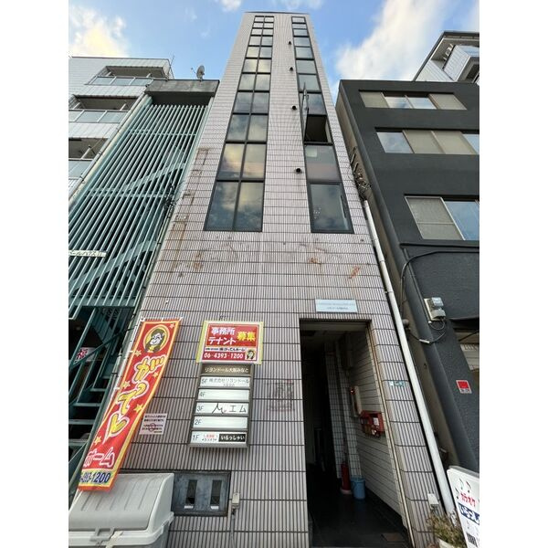 大阪市港区港晴３丁目の店舗一部