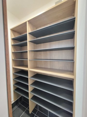 田辺市秋津町Ⅳ・新築戸建の玄関