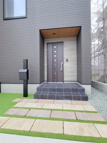 田辺市秋津町Ⅳ・新築戸建の玄関