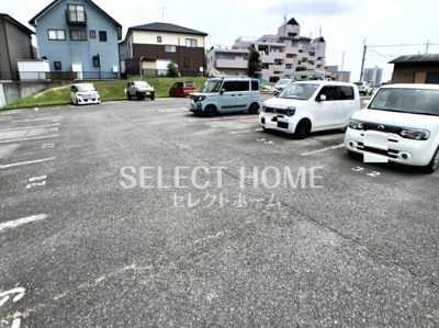 【駐車場】 | グローリアス岡崎戸崎町 | カースペースがあります
