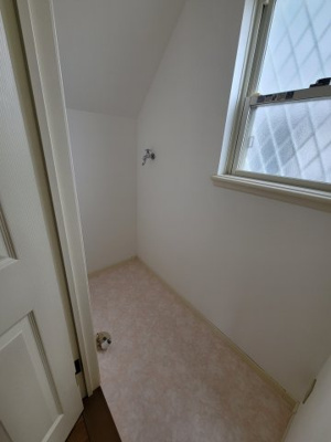 【その他】 | 安威二丁目貸家 1 | 1階洗濯機置場