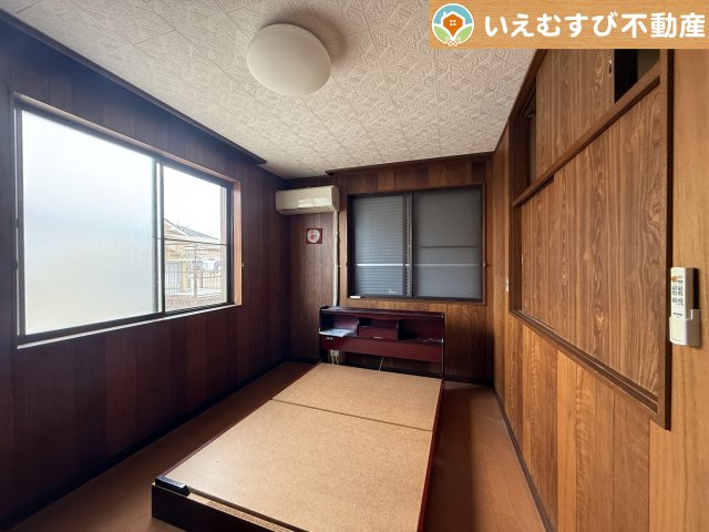 熊谷市月見町　中古戸建の洋室