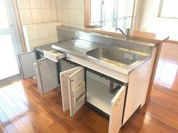 シャトルしょうりゅうのキッチン|※反転タイプとなります