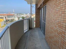 シャトルしょうりゅうのバルコニー|※反転タイプとなります